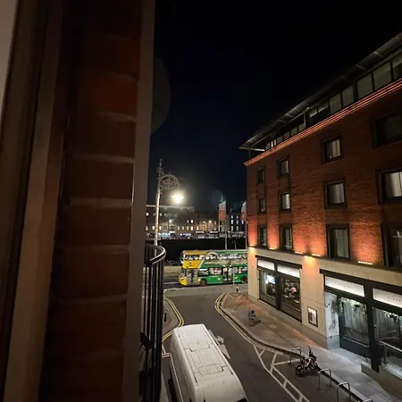 Ha Penny Bridge House , Elegant Private Double With River Liffey View *